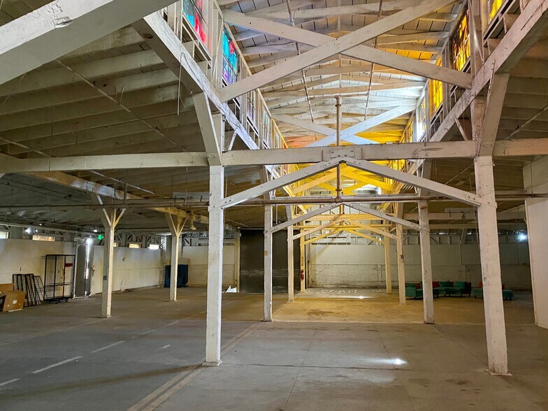 More Photos Of 3447 E 15th St, Los Angeles Manufacturing For Lease