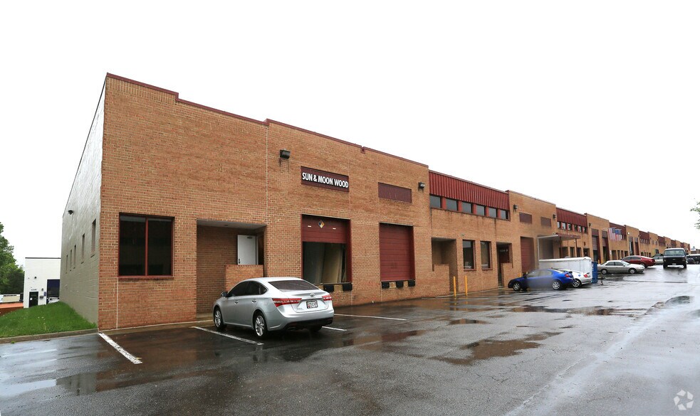 More Photos Of 7664 Fullerton Rd, Springfield Warehouse For Lease