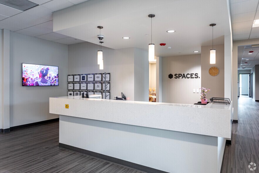 More Photos Of 265 E River Park Cir, Fresno Coworking Space