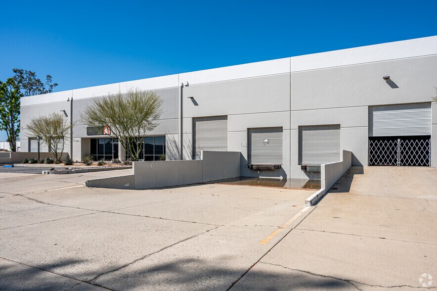 More Photos Of 1900 S Proforma Ave, Ontario Warehouse For Lease
