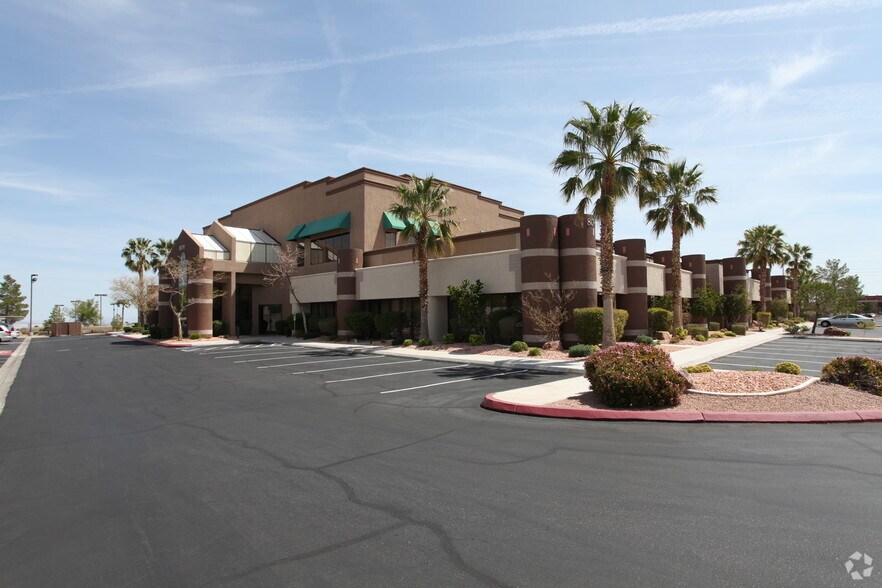 More Photos Of 8064-8084 W Sahara Ave, Las Vegas Office For Lease