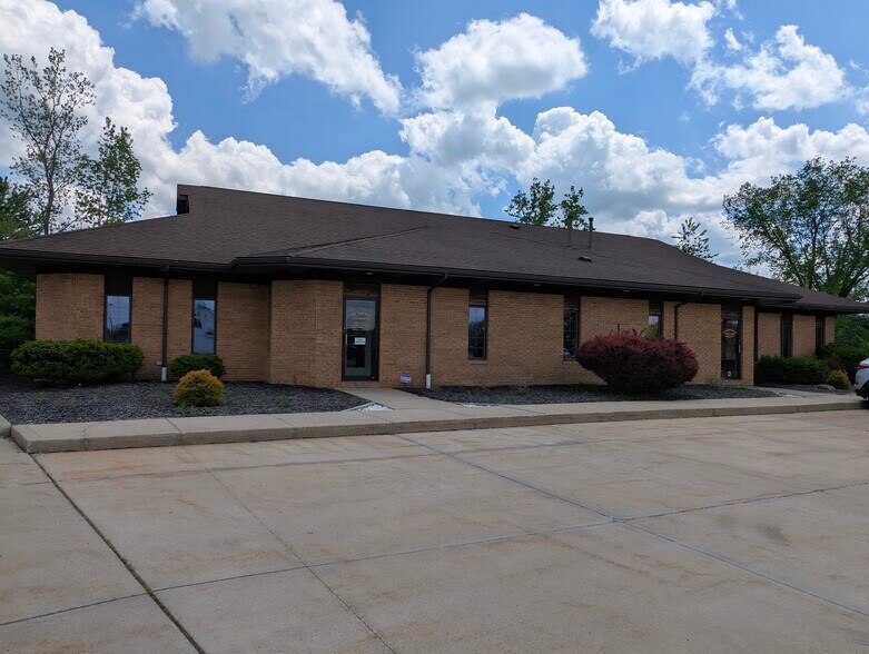 Primary Photo Of 2745 Nesbitt Ave, Akron Loft Creative Space For Sale