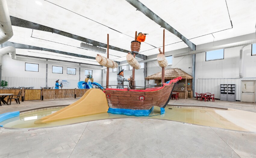 More Photos Of 265 33rd Ave, Columbus Hotel For Sale