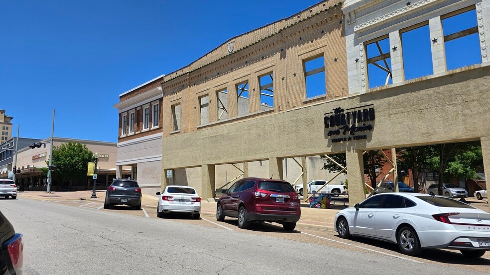 More Photos Of 1 E Central Ave, Temple Office For Lease