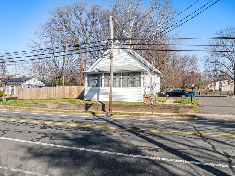 More Photos Of 123 Dunhams Corner Rd, East Brunswick Medical For Sale