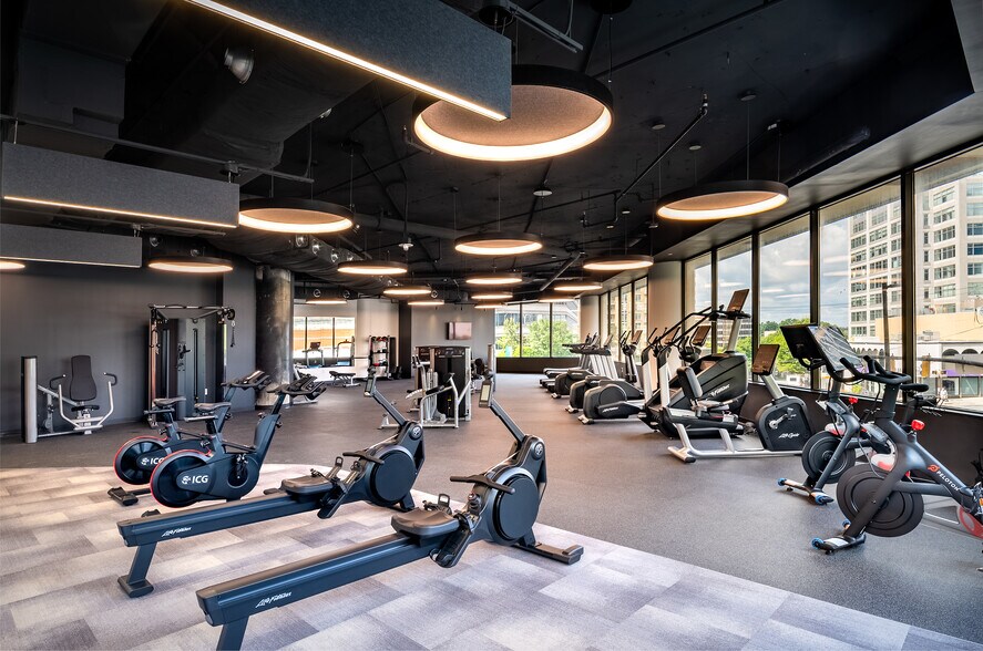 More Photos Of 2 Wisconsin Cir, Chevy Chase Medical For Lease