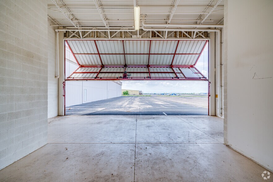 More Photos Of 2550 N Thunderbird Cir, Mesa Office For Sale