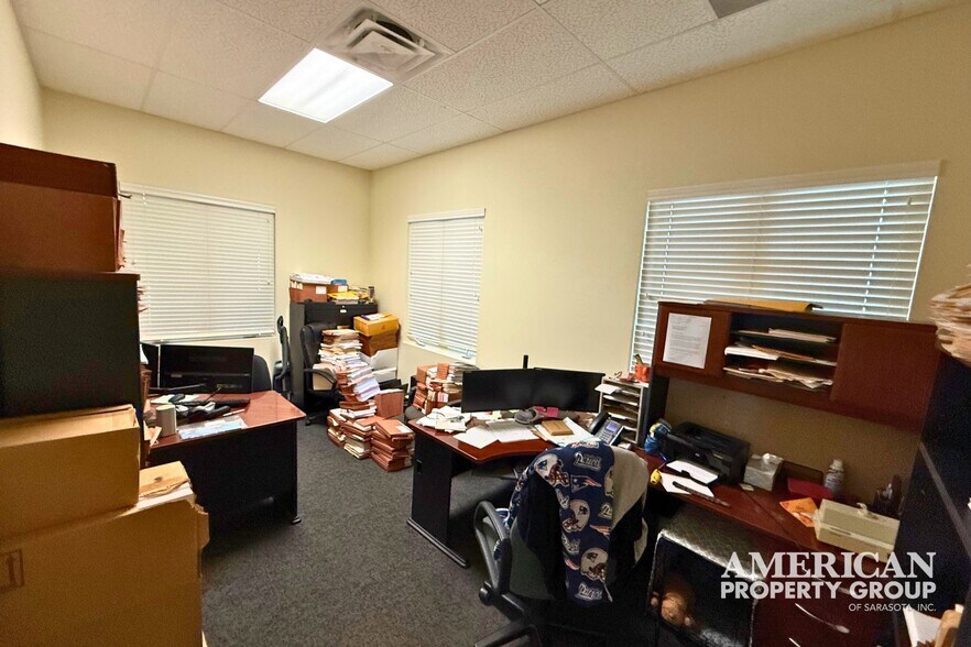 More Photos Of 5279-5283 Office Park Blvd, Bradenton Office For Sale