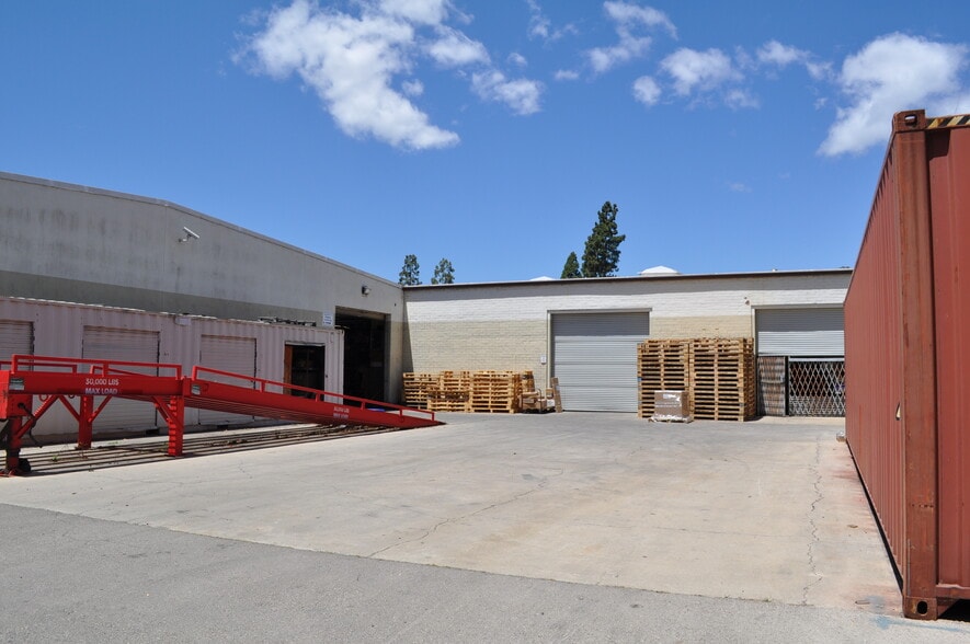 More Photos Of 440 Rutherford St, Goleta Warehouse For Lease