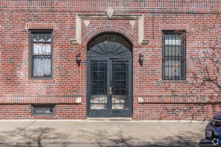 More Photos Of 996 Cypress Ave, Ridgewood Apartments For Sale