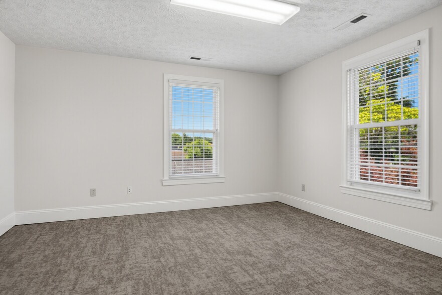 More Photos Of 6245 University Park Dr, Radford Office Residential For Sale