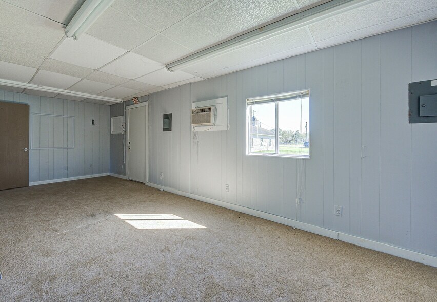 More Photos Of 3922 County Road 353, Brazoria Religious Facility For Sale