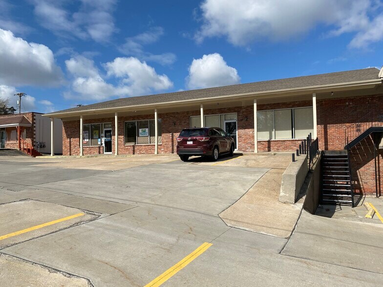 More Photos Of 7300-7314 Raytown Rd, Raytown Storefront For Sale