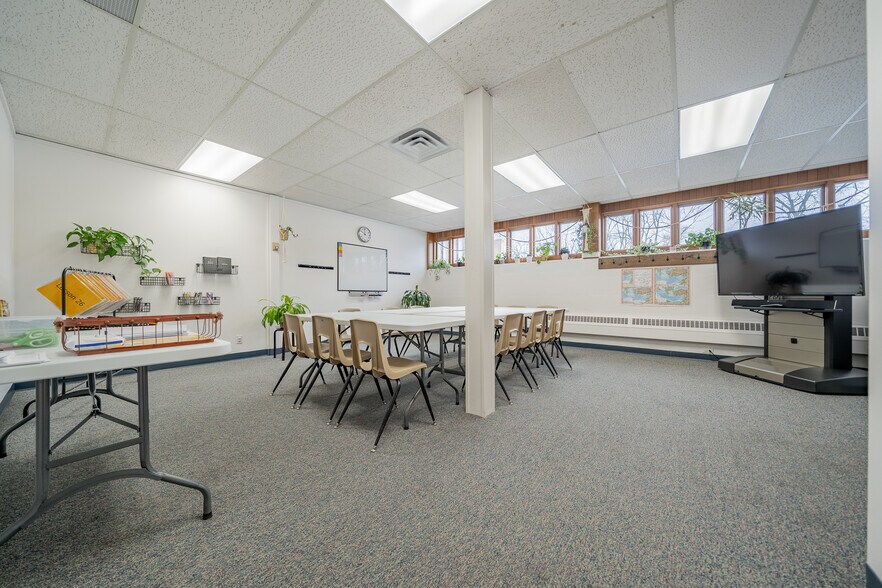 More Photos Of 1331 High Ave, Oshkosh Religious Facility For Sale