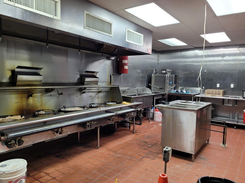 More Photos Of 348 E 49th St, New York Apartments For Lease