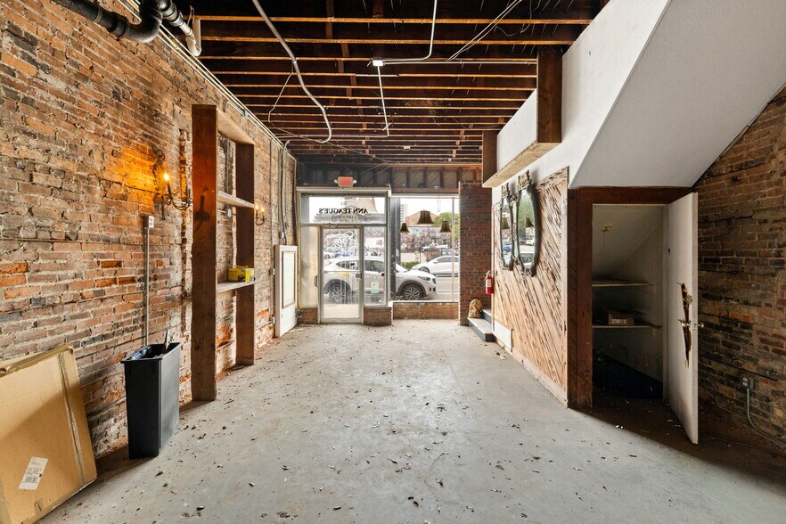 More Photos Of 120 E Forsyth St, Jacksonville Unknown For Lease