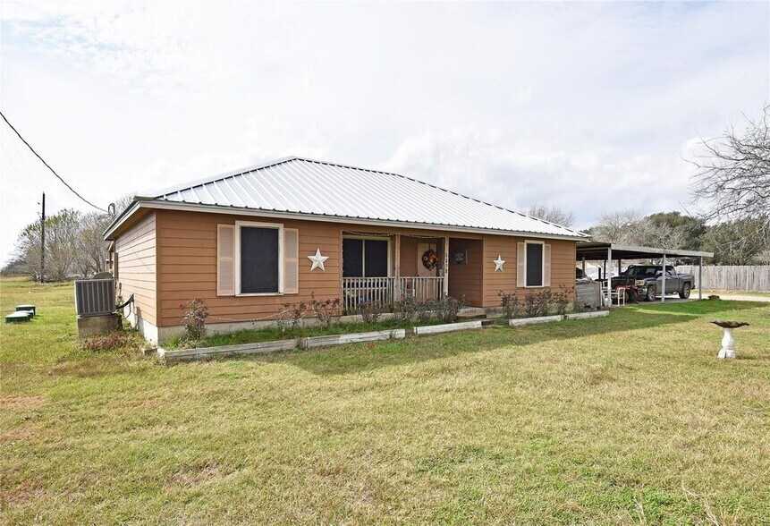 More Photos Of 6018 FM 360 Rd, Needville Trailer Camper Park For Sale