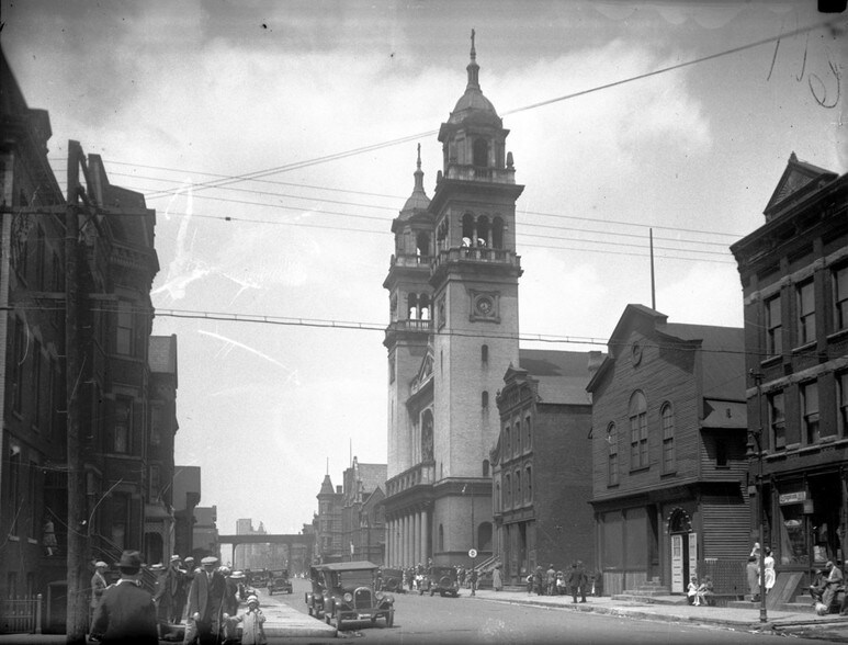 More Photos Of 1650 W 17th St, Chicago Religious Facility For Sale