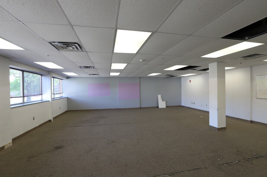 More Photos Of 184 Salem Ave, Dayton Office Residential For Lease