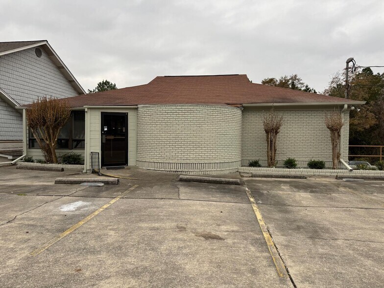 Primary Photo Of 223 1st St N, Alabaster Office For Sale