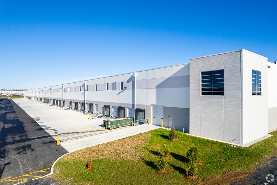More Photos Of 1000 Carson Ct, Palmer Township Distribution For Lease