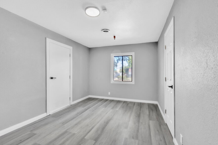 More Photos Of 1006 Lochbrae Rd, Sacramento Assisted Living For Sale