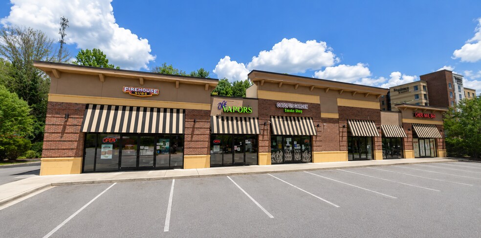 More Photos Of 164-168 Tunnel Rd, Asheville Storefront For Lease