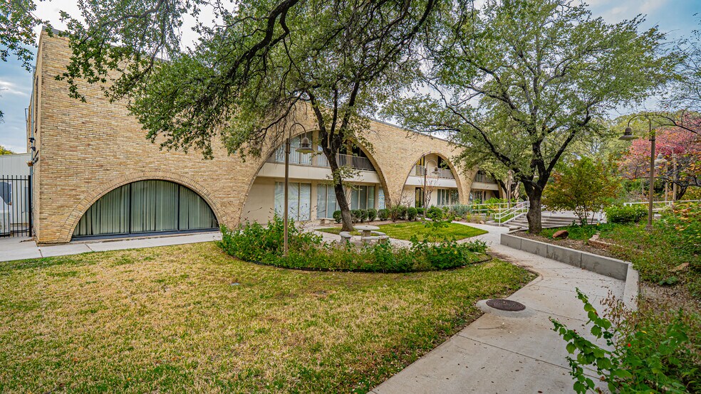 More Photos Of , Arlington Office For Sale