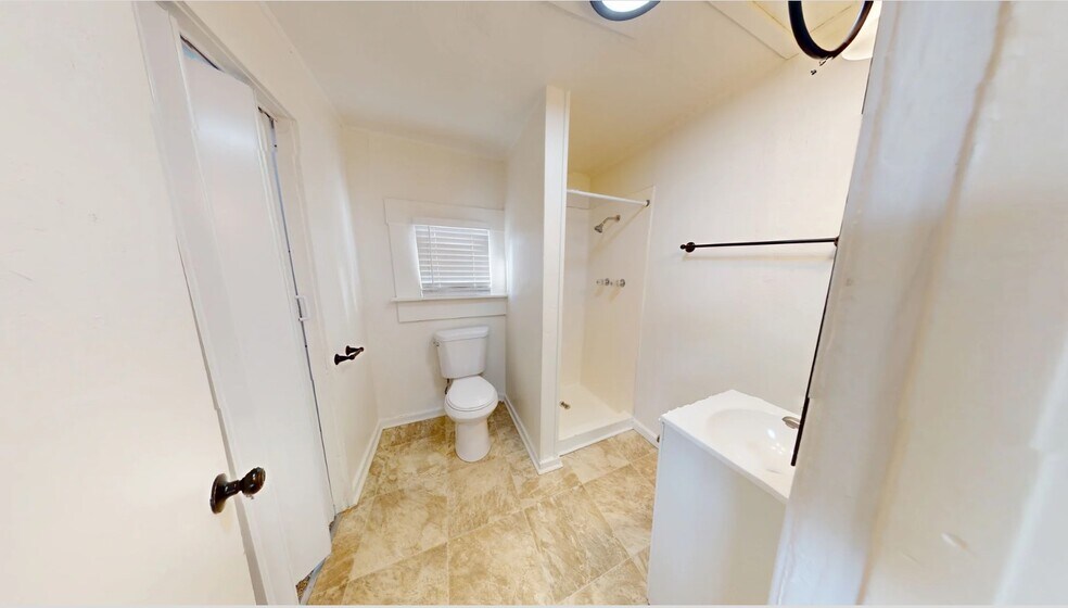 More Photos Of 2715 Twin View Blvd, Shasta Lake Multifamily For Sale