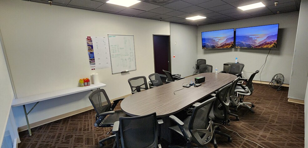 More Photos Of 3790 Paradise Rd, Las Vegas Office For Lease