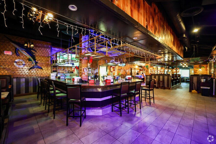 More Photos Of 425 E Eau Gallie Blvd, Satellite Beach Restaurant For Lease