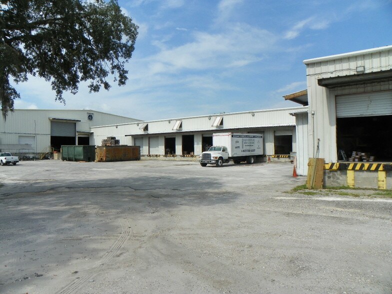 More Photos Of 1107 N Thomas Ave, Leesburg Warehouse For Lease