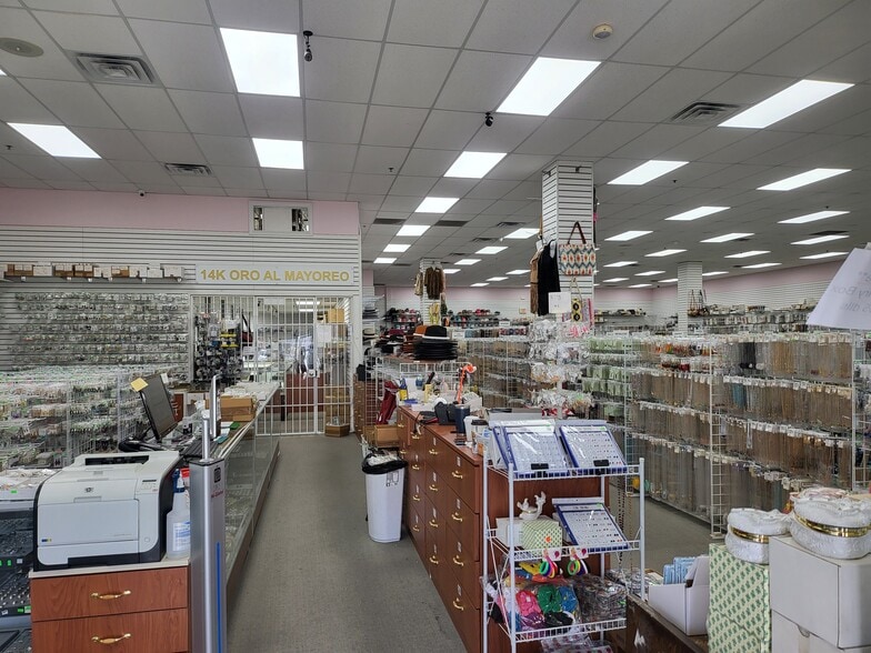 More Photos Of 11538 Harry Hines Blvd, Dallas General Retail For Sale