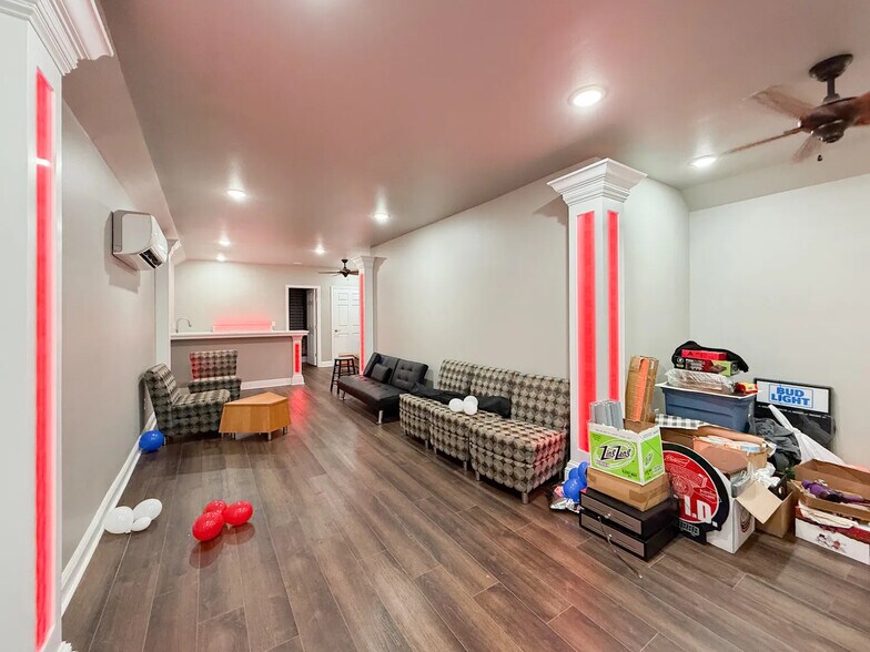 More Photos Of 2303 Hickory Ave, New Orleans Bar For Sale
