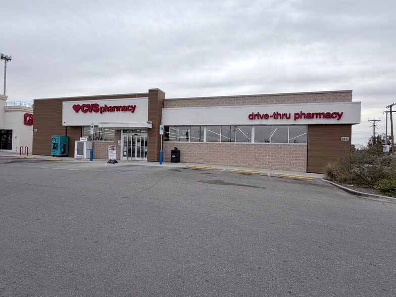 More Photos Of 8041 N Mesa St, El Paso Unknown For Lease