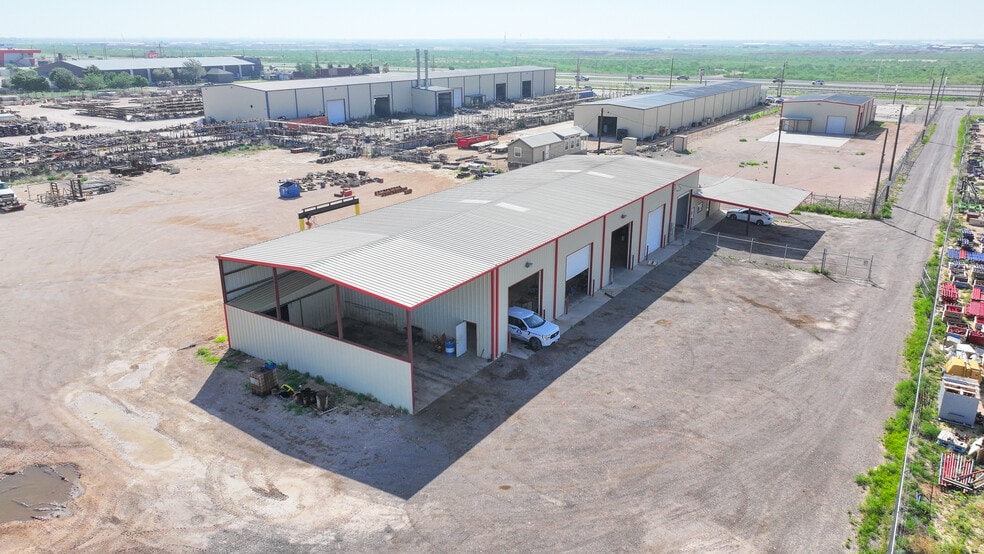 More Photos Of 12718 TX-191, Midland Warehouse For Lease
