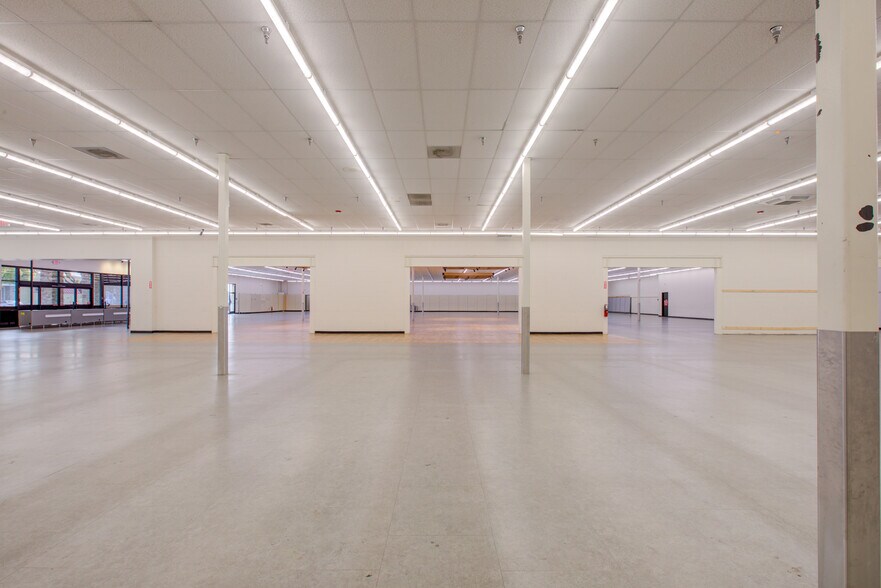 More Photos Of 1717 Oakdale Rd, Modesto Unknown For Lease