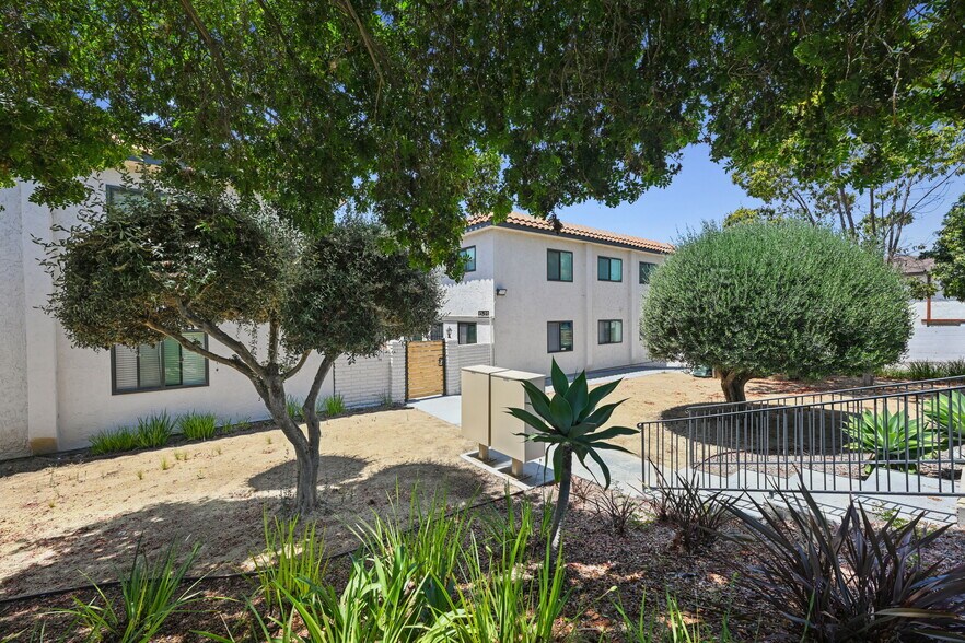 More Photos Of 628 W California Ave, Vista Apartments For Sale