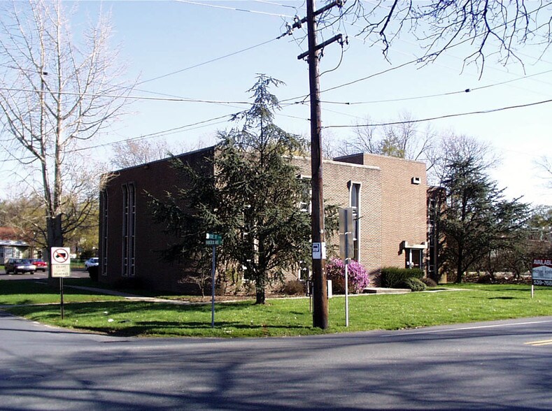 More Photos Of 2006 Swede Rd, Norristown Office For Lease