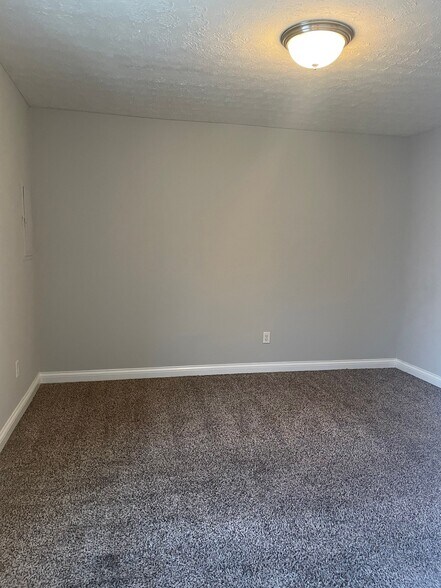 More Photos Of 415 Upper Stone Ave, Bowling Green Apartments For Sale