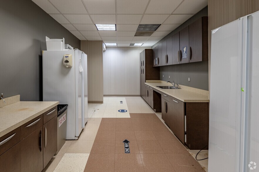 More Photos Of 600 Parsippany Rd, Parsippany Office For Sale