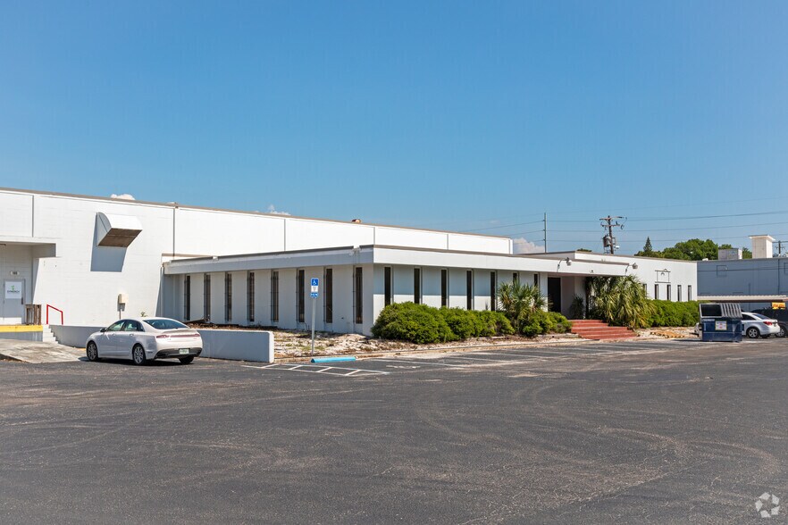 More Photos Of 6818-6824 S Manhattan Ave, Tampa Coworking Space