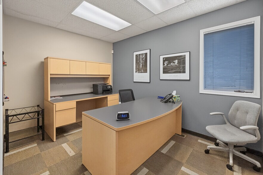 More Photos Of 5731 Greendale Rd, Johnston Medical For Lease