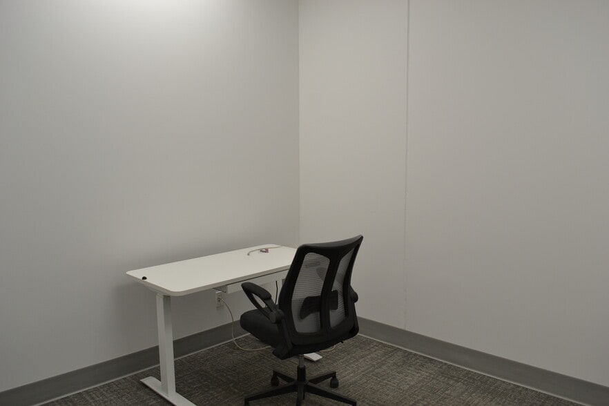 More Photos Of 70 Queens Dr, Red Deer County Service For Sale