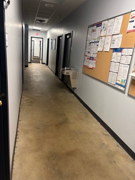 More Photos Of 360 Highland Rd E, Macedonia Office For Lease