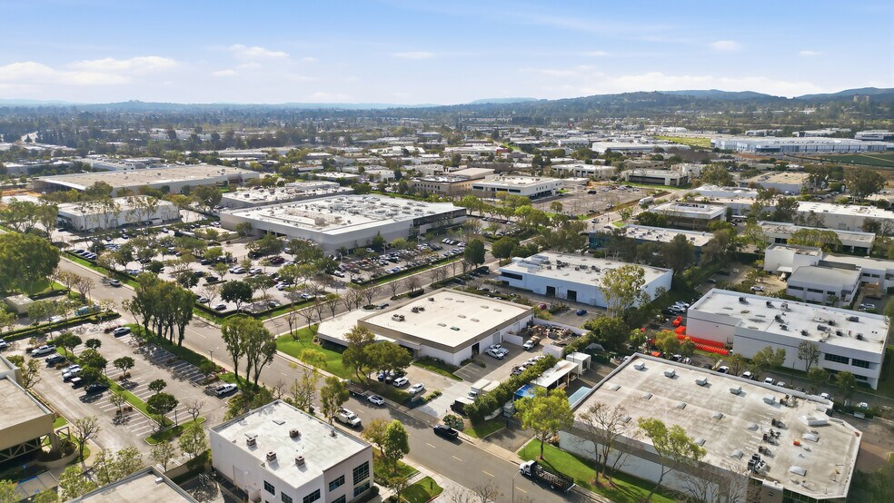 More Photos Of 8 Holland, Irvine Warehouse For Lease