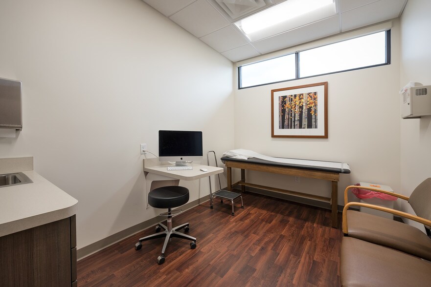 More Photos Of 5343 S Woodrow St, Murray Medical For Lease