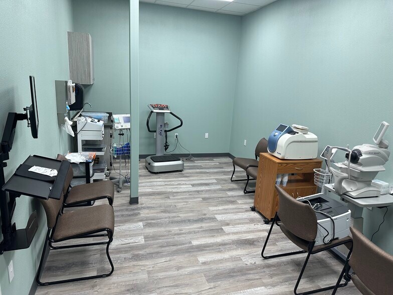 More Photos Of 1661 Eastchase Pkwy, Fort Worth Medical For Lease