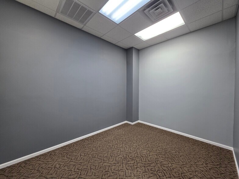More Photos Of 205 Main St S, Minot Storefront Retail Office For Lease