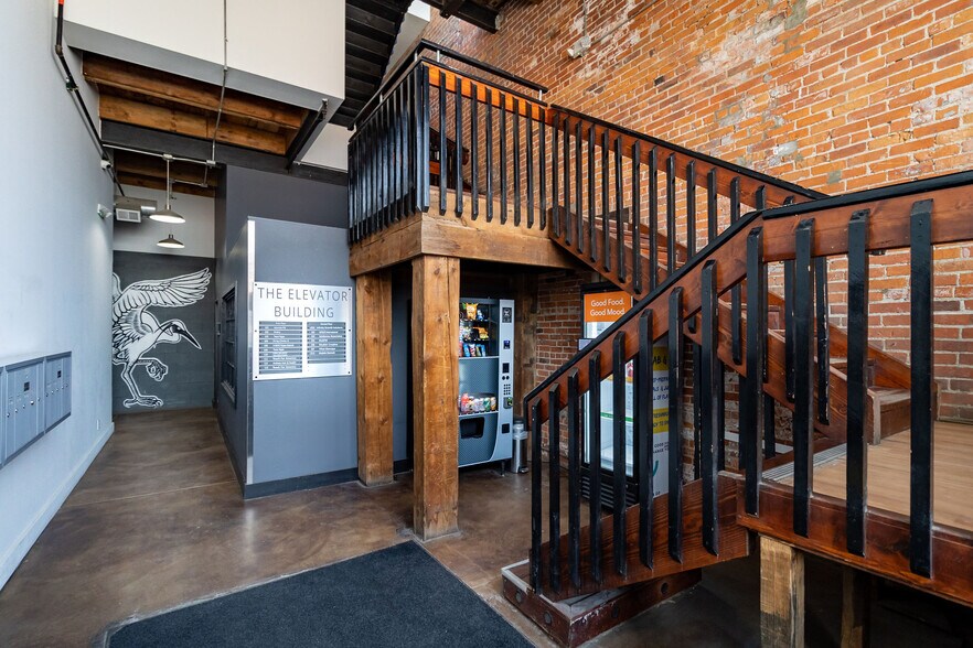 More Photos Of 1938 Franklin St, Detroit Loft Creative Space For Lease